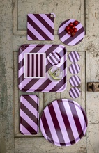 COMO Bricka 38x38 Rosewood Stripe